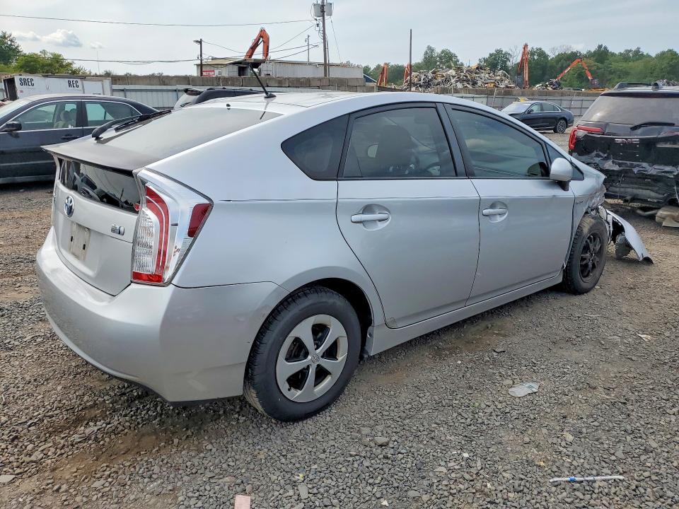 Photo 3 from auction – 2012 TOYOTA PRIUS with VIN JTDKN3DU9C1513500