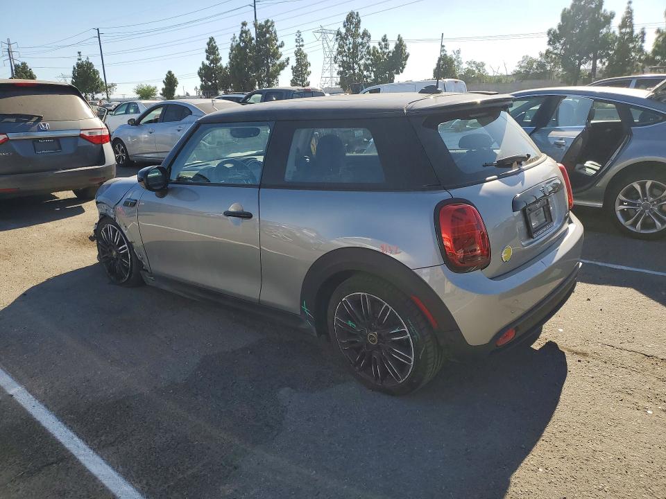 Photo 2 from auction – 2024 MINI COOPER with VIN WMW13DJ02R2V88533