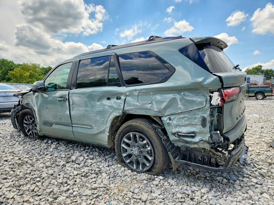 Фото 2 с аукциона – 2026 TOYOTA SEQUOIA с VIN 7SVAAABA4TX094009