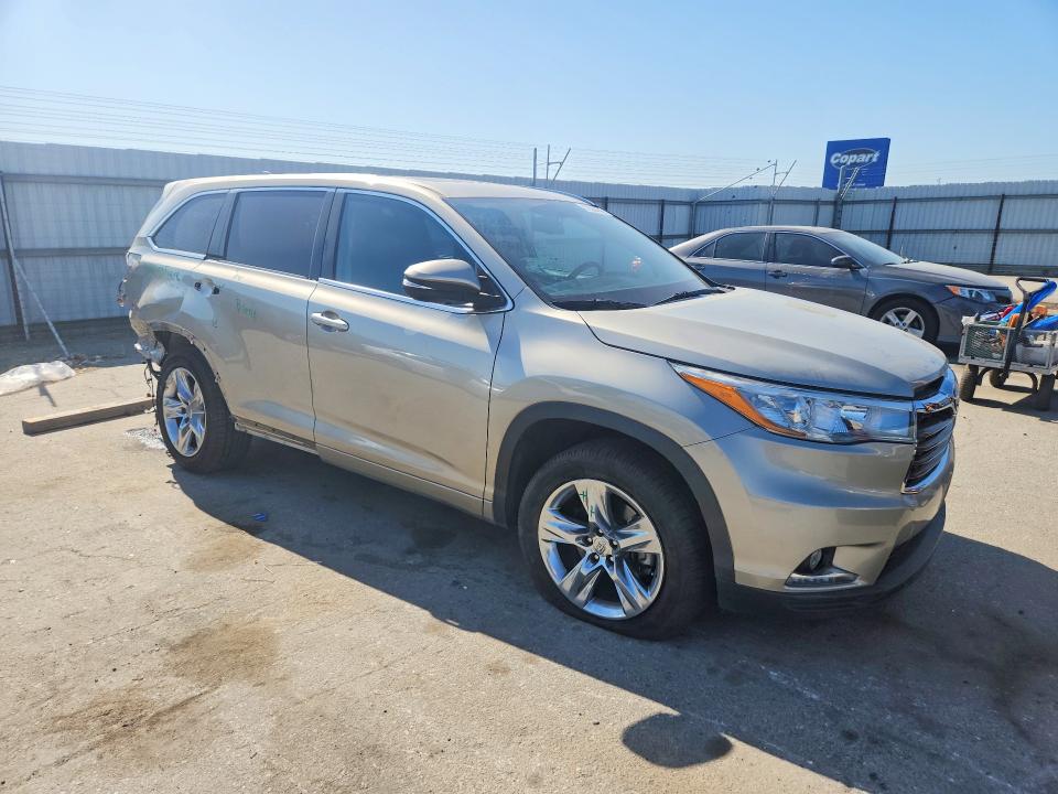 Photo 4 from auction – 2014 TOYOTA HIGHLANDER with VIN 5TDYKRFH3ES005888