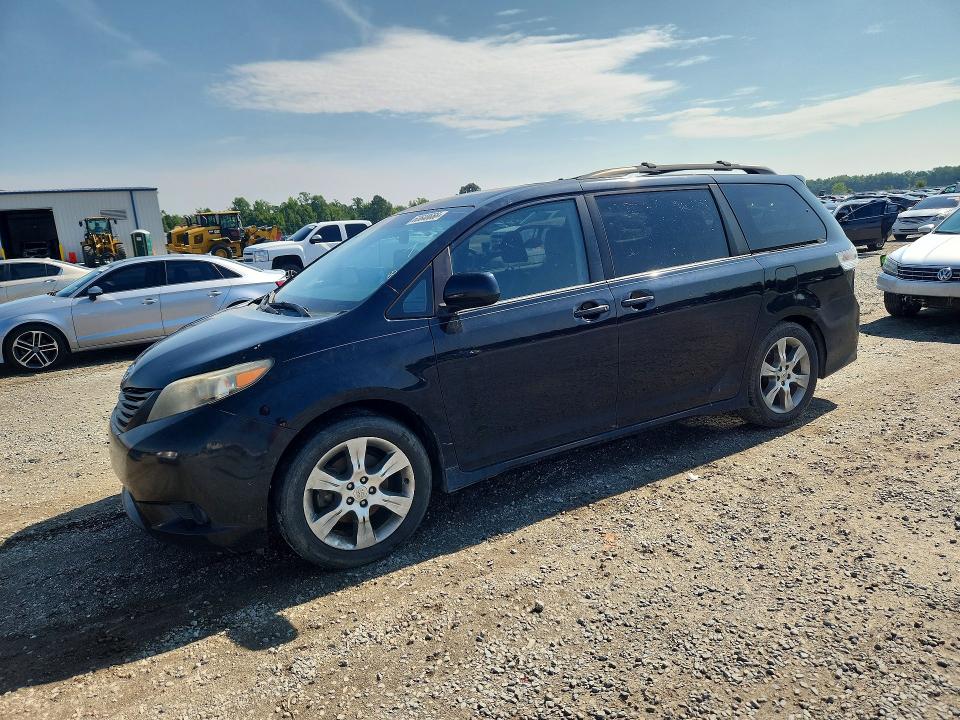 2012 TOYOTA SIENNA - Търг №63648666