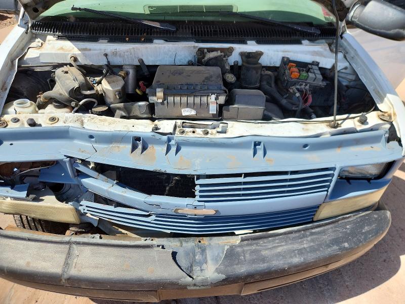Photo 12 from auction – 2001 CHEVROLET ASTRO with VIN 1GCDM19W91B110330