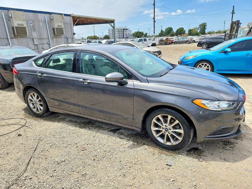 Photo 4 from auction – 2017 FORD FUSION with VIN 3FA6P0HD6HR123798