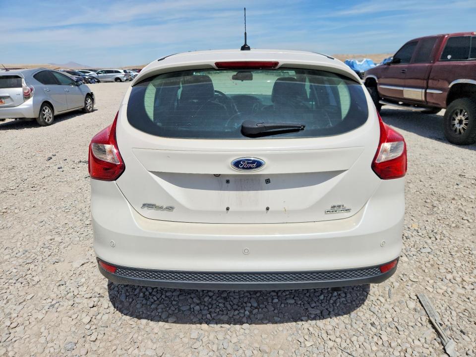 Photo 6 from auction – 2013 FORD FOCUS with VIN 1FADP3N23DL335191