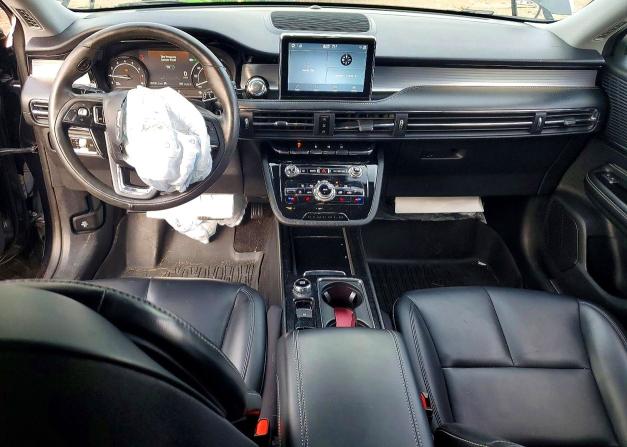 Photo 8 from auction – 2021 LINCOLN CORSAIR with VIN 5LMCJ1D93MUL11289