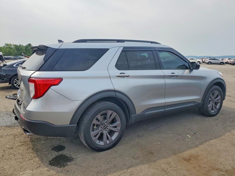 Photo 3 from auction – 2022 FORD EXPLORER with VIN 1FMSK8DH0NGC16247