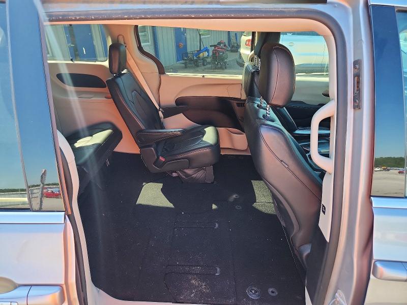 Photo 11 from auction – 2017 CHRYSLER PACIFICA with VIN 2C4RC1BG3HR576780