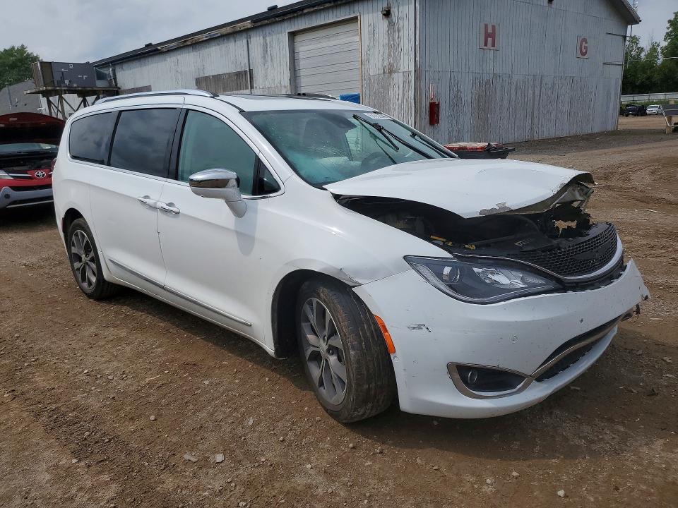 Photo 4 from auction – 2017 CHRYSLER PACIFICA with VIN 2C4RC1GG9HR608172