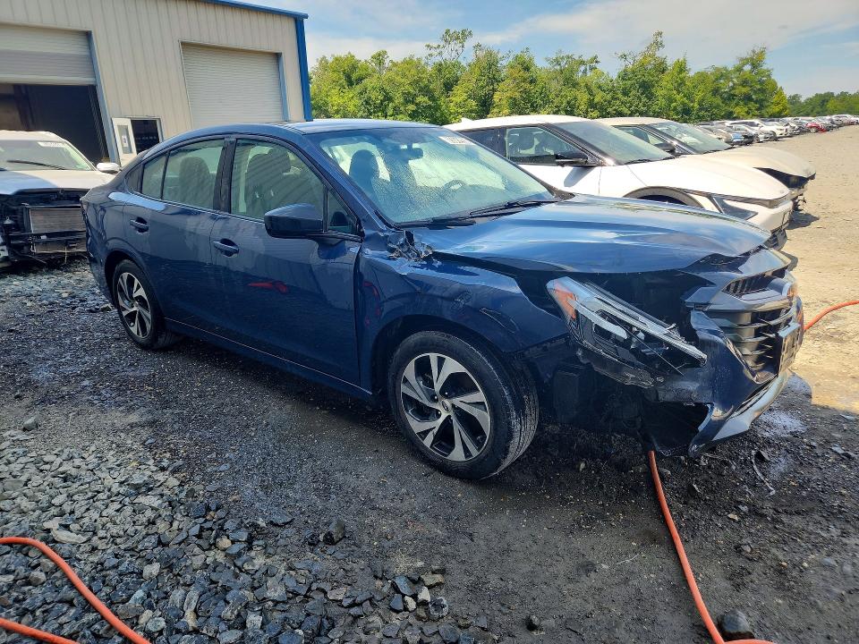 Photo 4 from auction – 2024 SUBARU LEGACY with VIN 4S3BWAB68R3017431