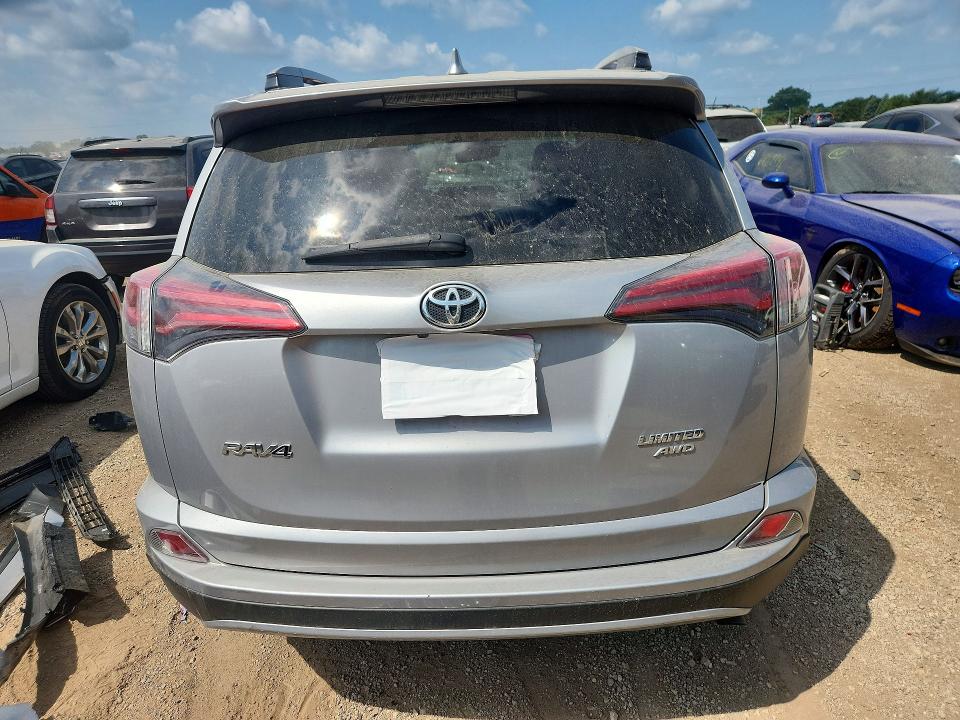 Photo 6 from auction – 2017 TOYOTA RAV4 with VIN 2T3DFREVXHW691991