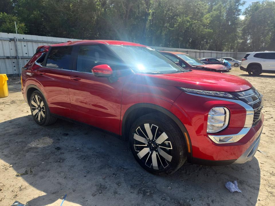 Photo 4 from auction – 2025 MITSUBISHI OUTLANDER with VIN JA4J3VA84SZ015283