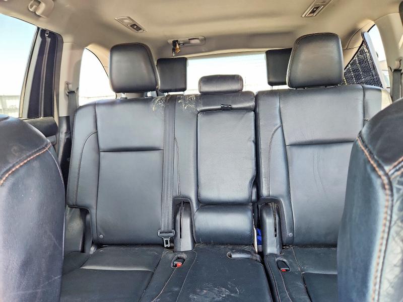 Photo 10 from auction – 2016 TOYOTA HIGHLANDER with VIN 5TDJKRFH3GS334417