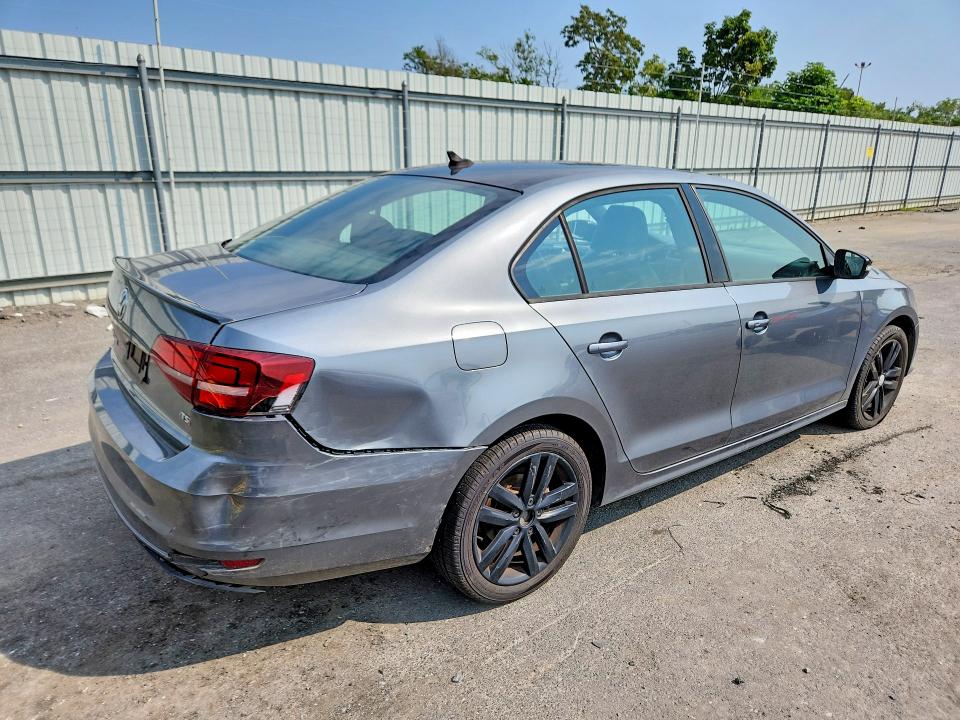Photo 3 from auction – 2018 VOLKSWAGEN JETTA with VIN 3VWD17AJ4JM219618