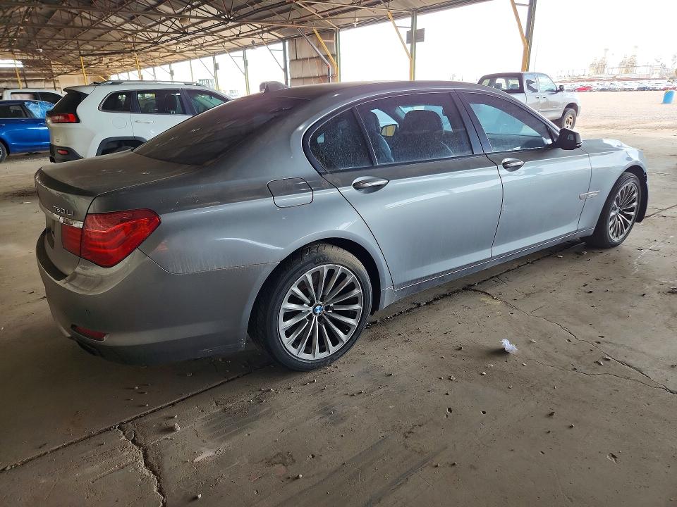 Photo 3 from auction – 2011 BMW 750 with VIN WBAKB8C59BCY65797