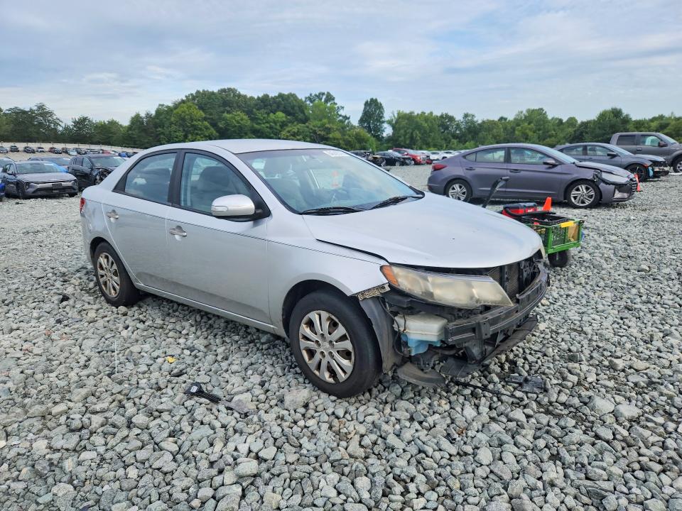 Photo 4 from auction – 2010 KIA FORTE with VIN KNAFU4A25A5105320