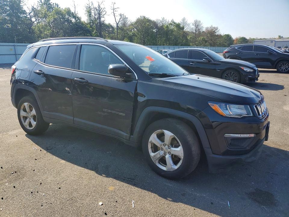 Photo 4 from auction – 2019 JEEP COMPASS with VIN 3C4NJDBB5KT601726