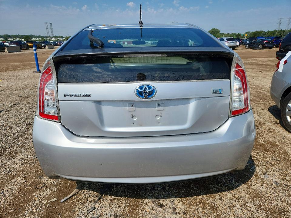 Photo 6 from auction – 2014 TOYOTA PRIUS with VIN JTDKN3DU7E0365758