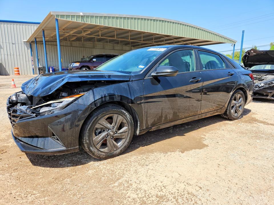 HYUNDAI ELANTRA 2022 with VIN KMHLM4AG5NU321371 - Photo from auction