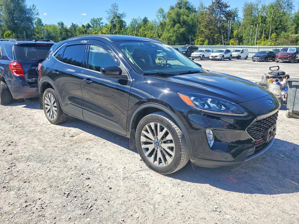 Photo 4 from auction – 2022 FORD ESCAPE with VIN 1FMCU9J94NUB39269