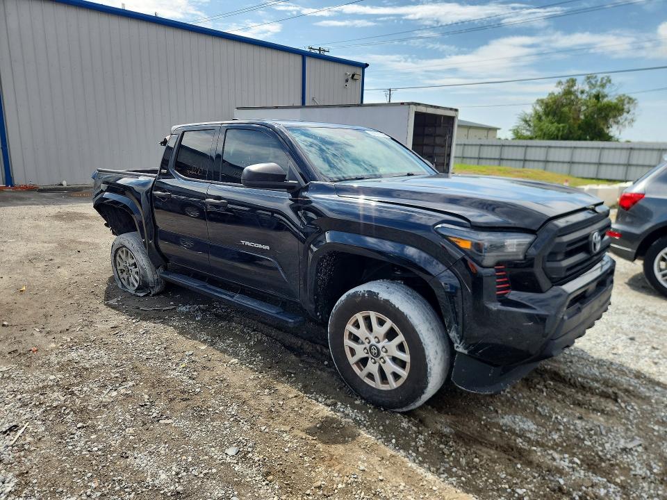 Снимка 4 от търг – 2024 TOYOTA TACOMA с VIN 3TYKE5JN5RT024469