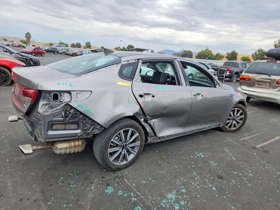 Photo 3 from auction – 2019 KIA OPTIMA with VIN 5XXGU4L11KG311999
