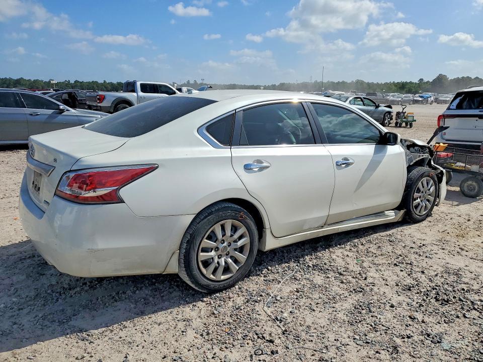 Zdjęcie 3 z aukcji – 2014 NISSAN ALTIMA z VIN 1N4AL3AP3EC413034