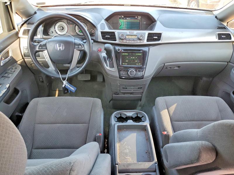 Photo 8 from auction – 2016 HONDA ODYSSEY with VIN 5FNRL5H38GB075146