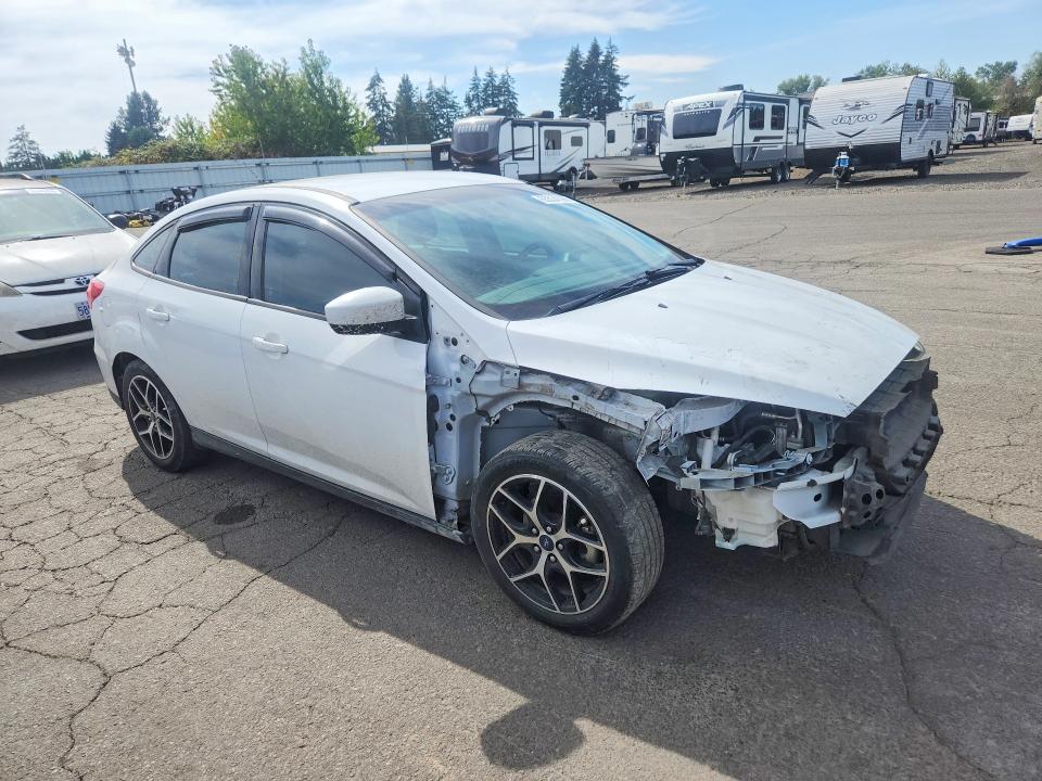 Photo 4 from auction – 2018 FORD FOCUS with VIN 1FADP3FE2JL288157