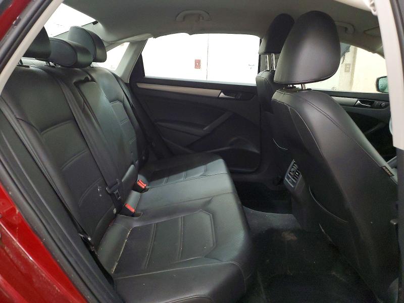 Photo 10 from auction – 2015 VOLKSWAGEN PASSAT with VIN 1VWBT7A38FC026125