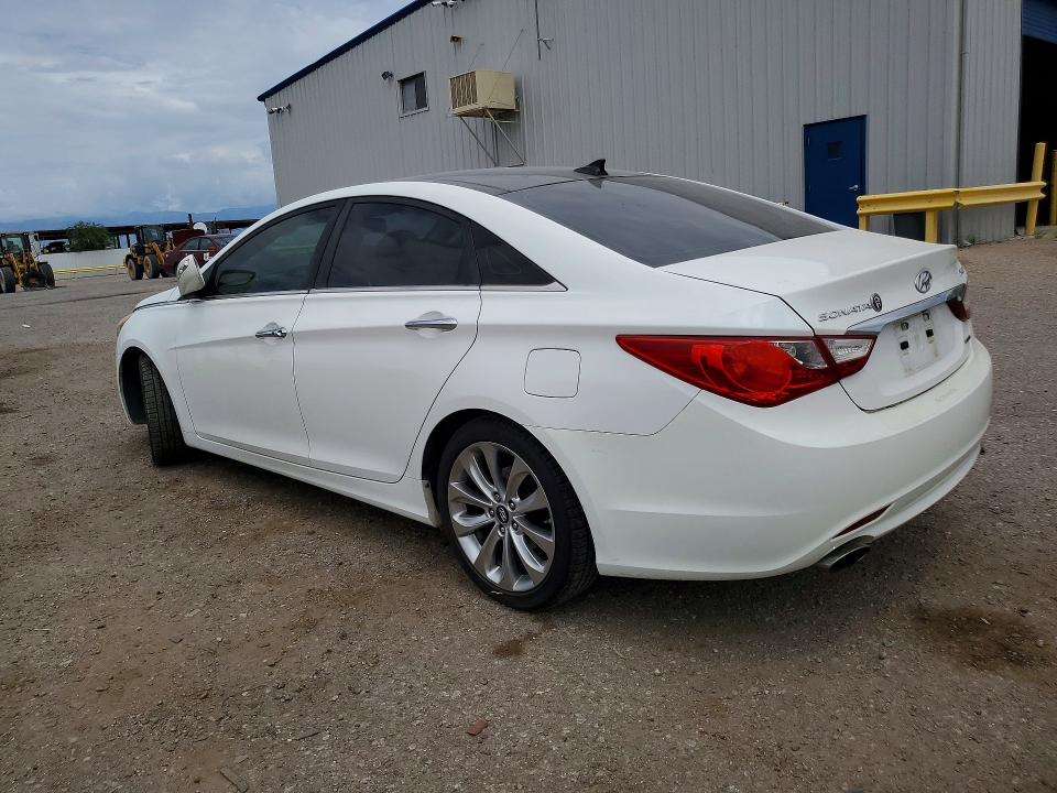 Фото 2 с аукциона – 2013 HYUNDAI SONATA с VIN 5NPEC4AB9DH569006