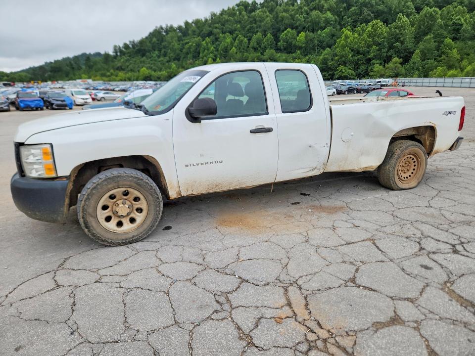 CHEVROLET SILVERADO 2011 with VIN 1GCRKPE01BZ212990 - Photo from auction