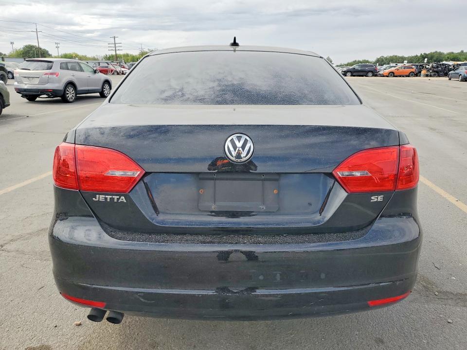 Photo 6 from auction – 2014 VOLKSWAGEN JETTA with VIN 3VWB07AJ0EM415863