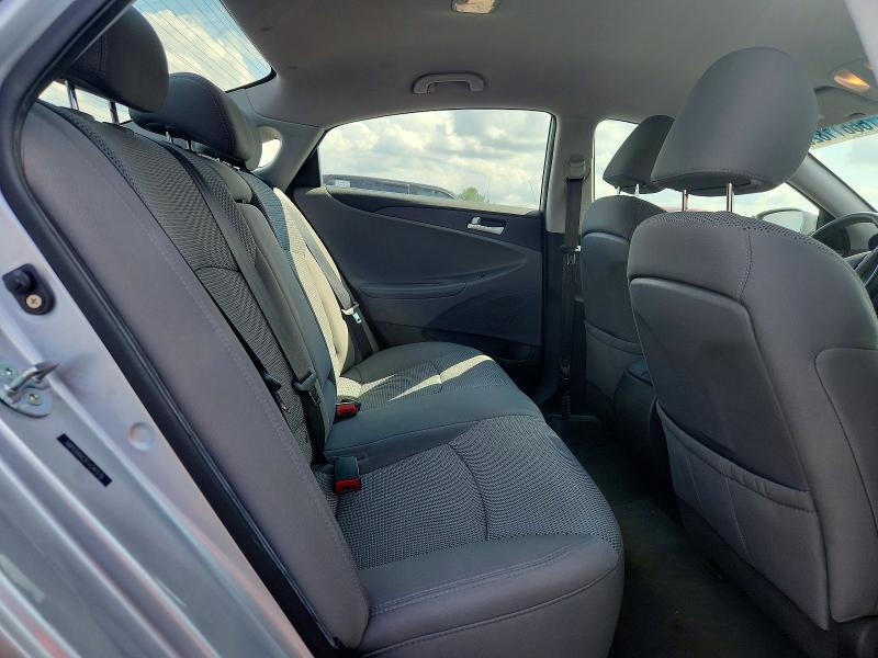 Photo 10 from auction – 2012 HYUNDAI SONATA with VIN 5NPEB4AC3CH341576