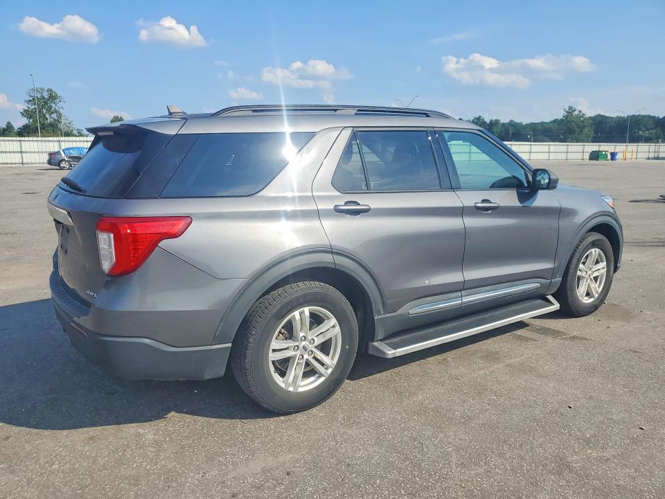 Photo 3 from auction – 2021 FORD EXPLORER with VIN 1FMSK8DH9MGB75342