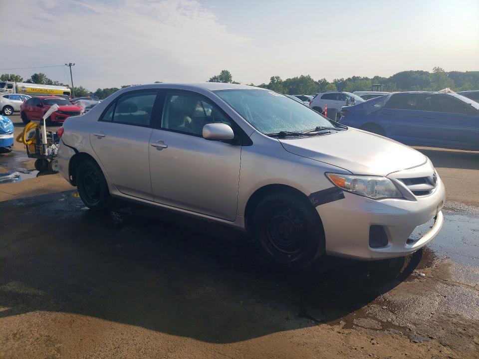 Photo 4 from auction – 2011 TOYOTA COROLLA with VIN 2T1BU4EE0BC646480