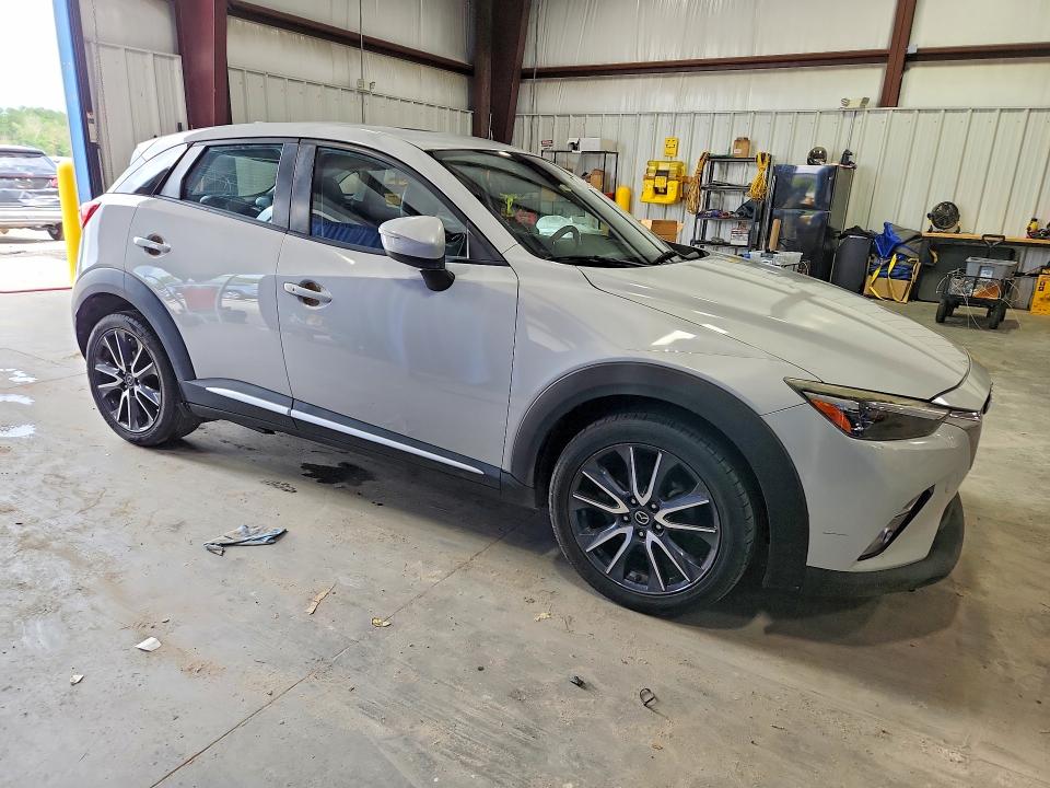 Photo 4 from auction – 2018 MAZDA CX-3 with VIN JM1DKDD72J0319363
