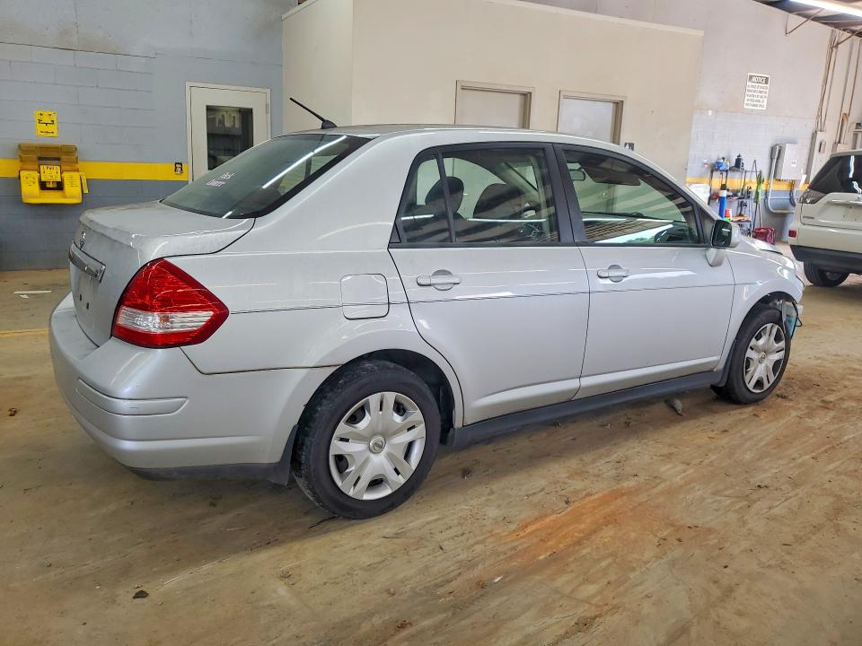 Photo 3 from auction – 2010 NISSAN VERSA with VIN 3N1BC1AP6AL379045