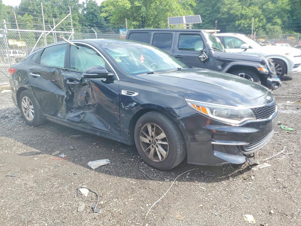 Photo 4 from auction – 2016 KIA OPTIMA with VIN 5XXGT4L34GG102719