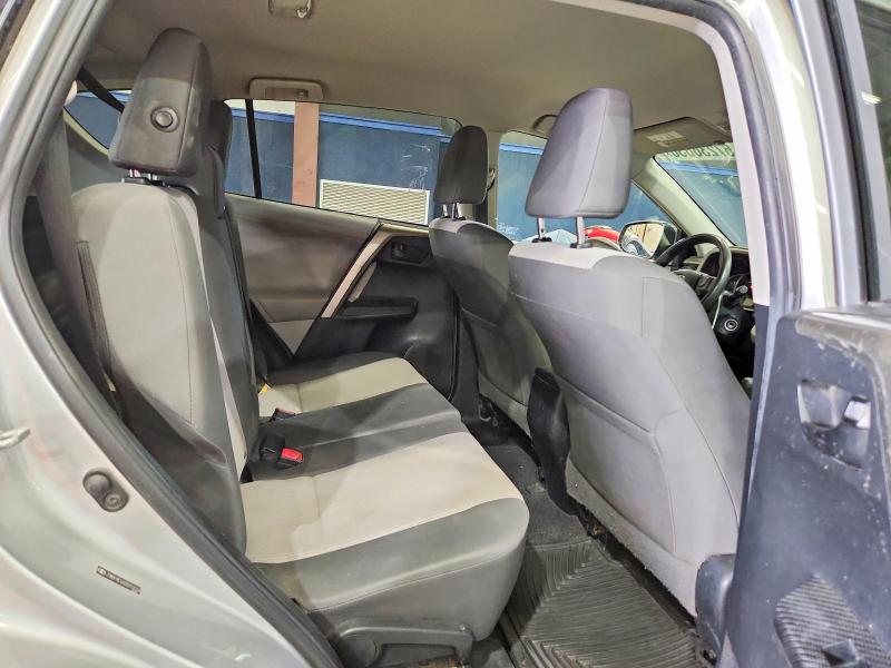 Photo 11 from auction – 2013 TOYOTA RAV4 with VIN JTMBFREV6D5012534