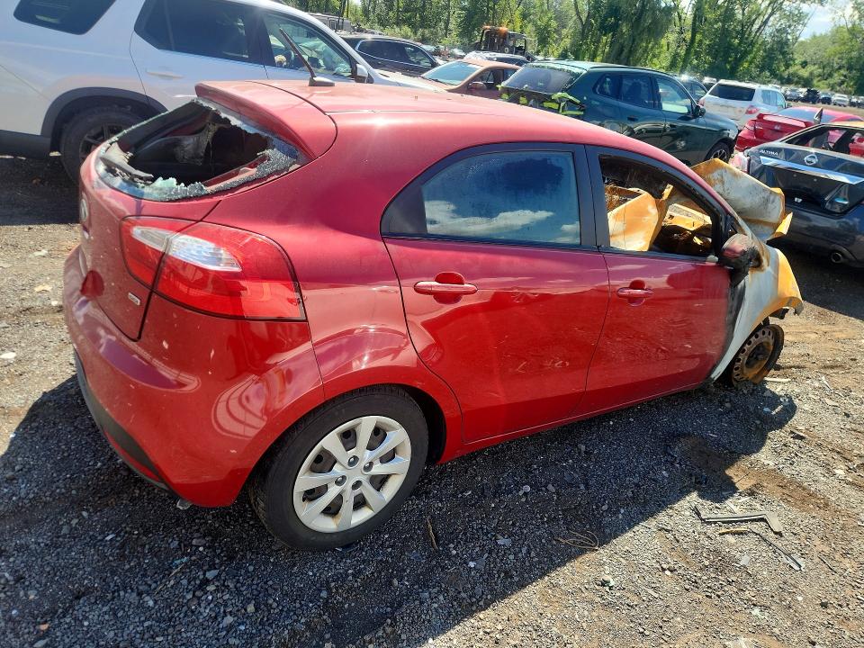 Photo 3 from auction – 2015 KIA RIO with VIN KNADM5A31F6517127