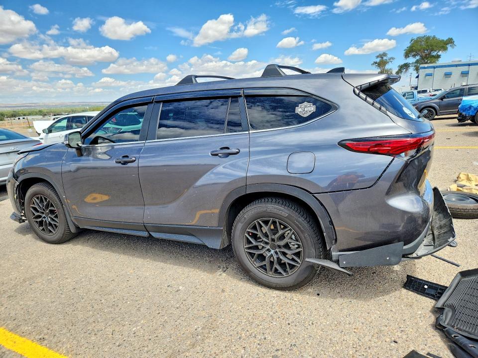 Photo 2 from auction – 2023 TOYOTA HIGHLANDER with VIN 5TDKDRAH6PS509619