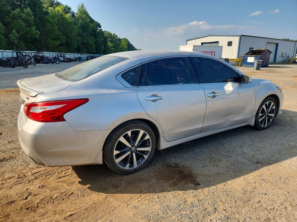 Photo 3 from auction – 2016 NISSAN ALTIMA with VIN 1N4AL3AP1GC207245