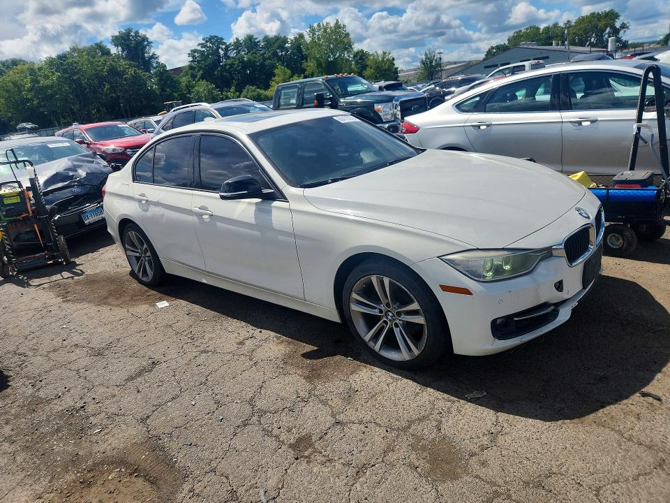 Photo 4 from auction – 2014 BMW 328 with VIN WBA3B5C55EP542671