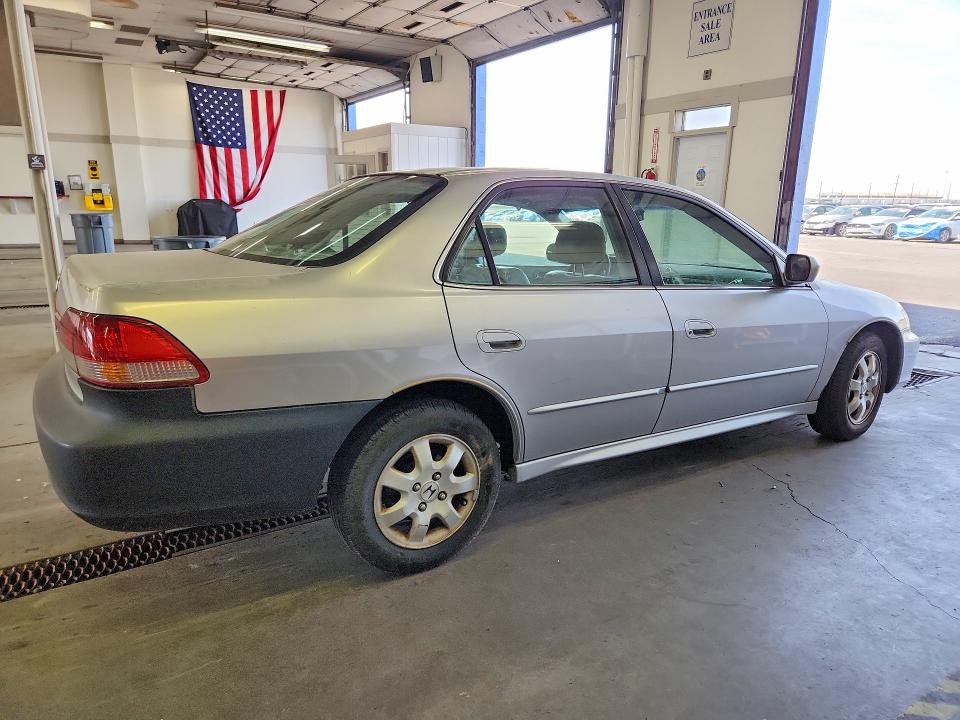 Photo 3 from auction – 2001 HONDA ACCORD with VIN JHMCG660X1C010293