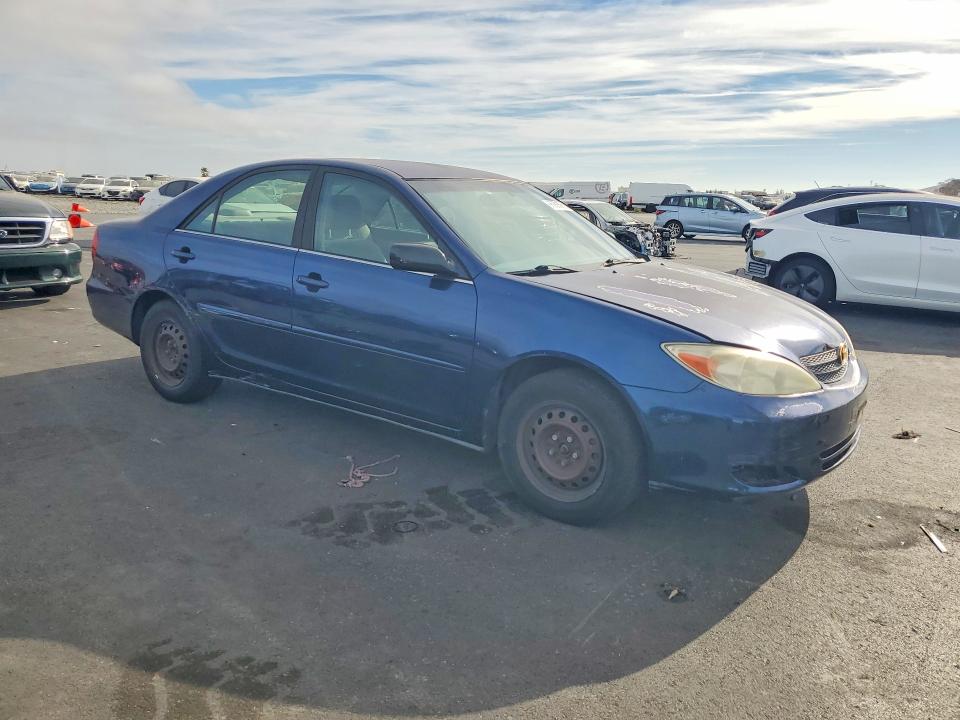 Photo 4 from auction – 2002 TOYOTA CAMRY with VIN JTDBE32K020096063