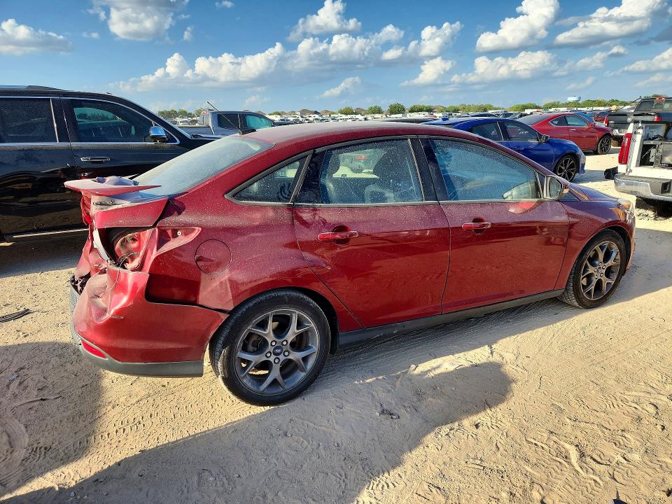 Photo 3 from auction – 2013 FORD FOCUS with VIN 1FADP3F26DL116160