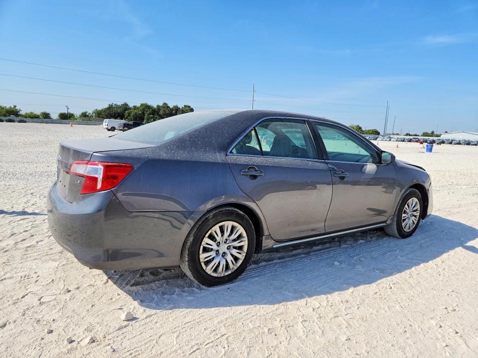 Photo 3 from auction – 2014 TOYOTA CAMRY with VIN 4T4BF1FK8ER403943