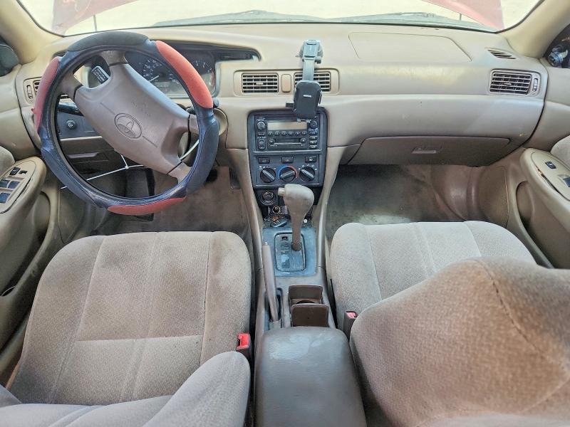 Photo 8 from auction – 2000 TOYOTA CAMRY with VIN 4T1BG22K3YU926729