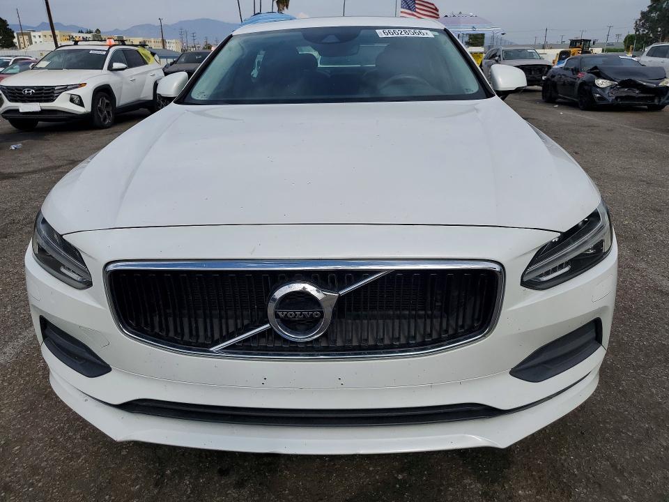 Photo 5 from auction – 2018 VOLVO S90 with VIN LVY982AK5JP030818