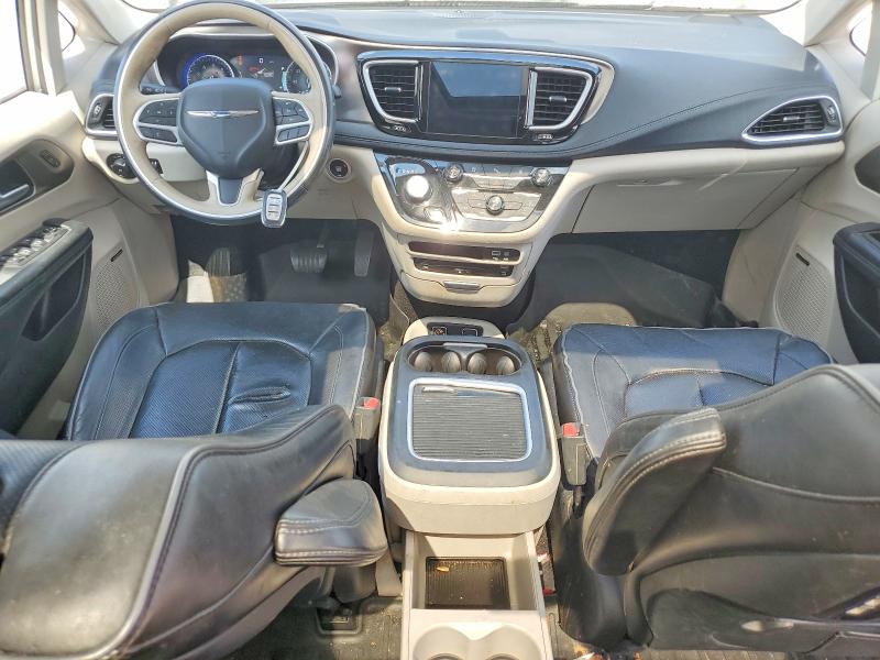 Zdjęcie 8 z aukcji – 2017 CHRYSLER PACIFICA z VIN 2C4RC1GG4HR751689